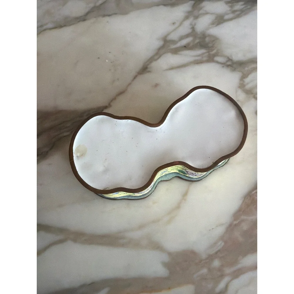N/A vintage enamel